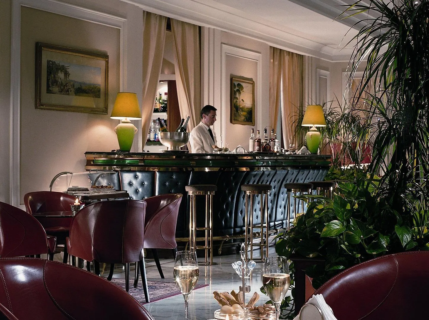 Grand Hotel Vesuvio Неаполь