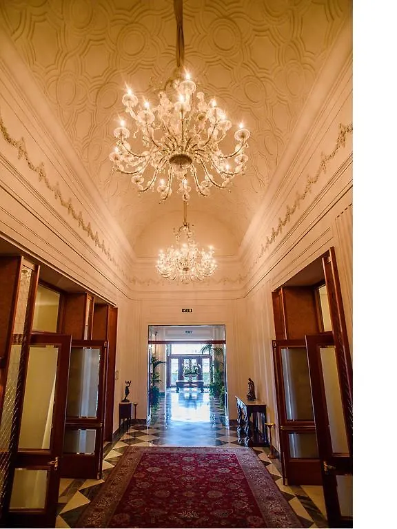 Grand Hotel Vesuvio Napoli Italia