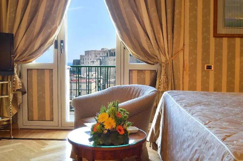 Grand Hotel Vesuvio Неаполь