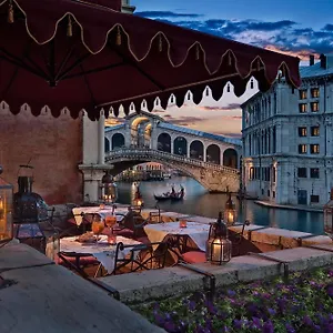al-ponte-antico.hotelslidodijesolo.com/